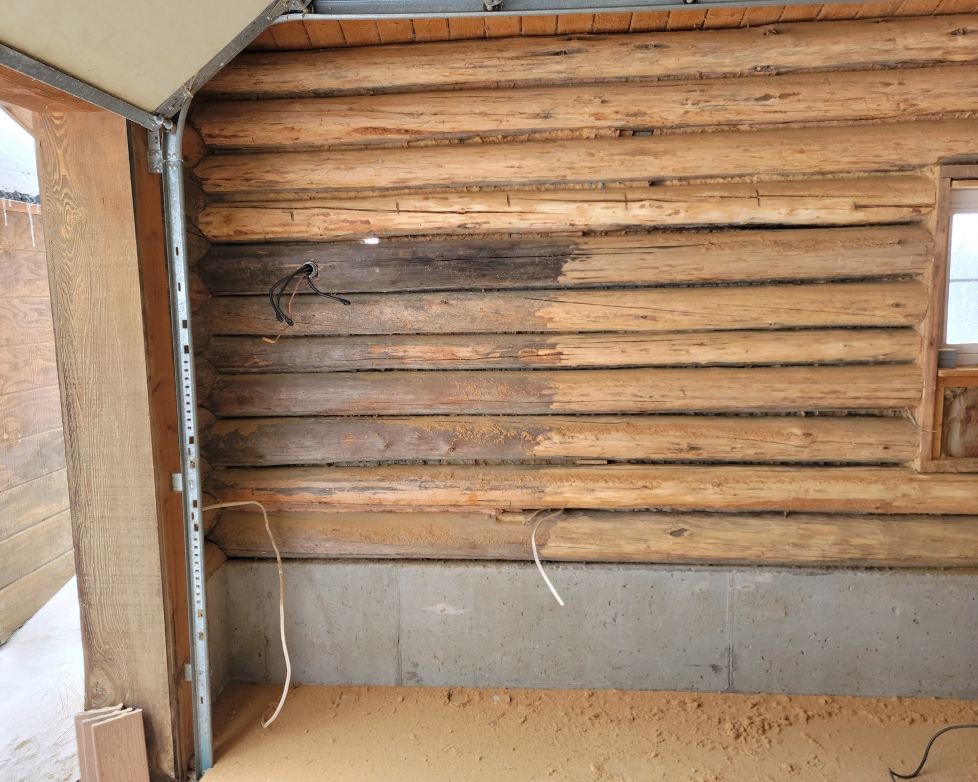 Cabin Log Surface Preparation